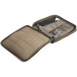 CASE BANKSTICK SCREWS NASH DINING SET